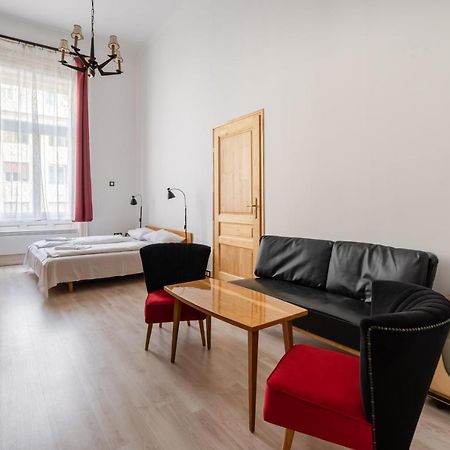 Retro Rebel Mode Apartment بودابست المظهر الخارجي الصورة