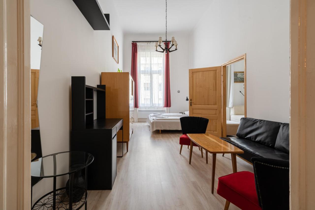 Retro Rebel Mode Apartment بودابست المظهر الخارجي الصورة