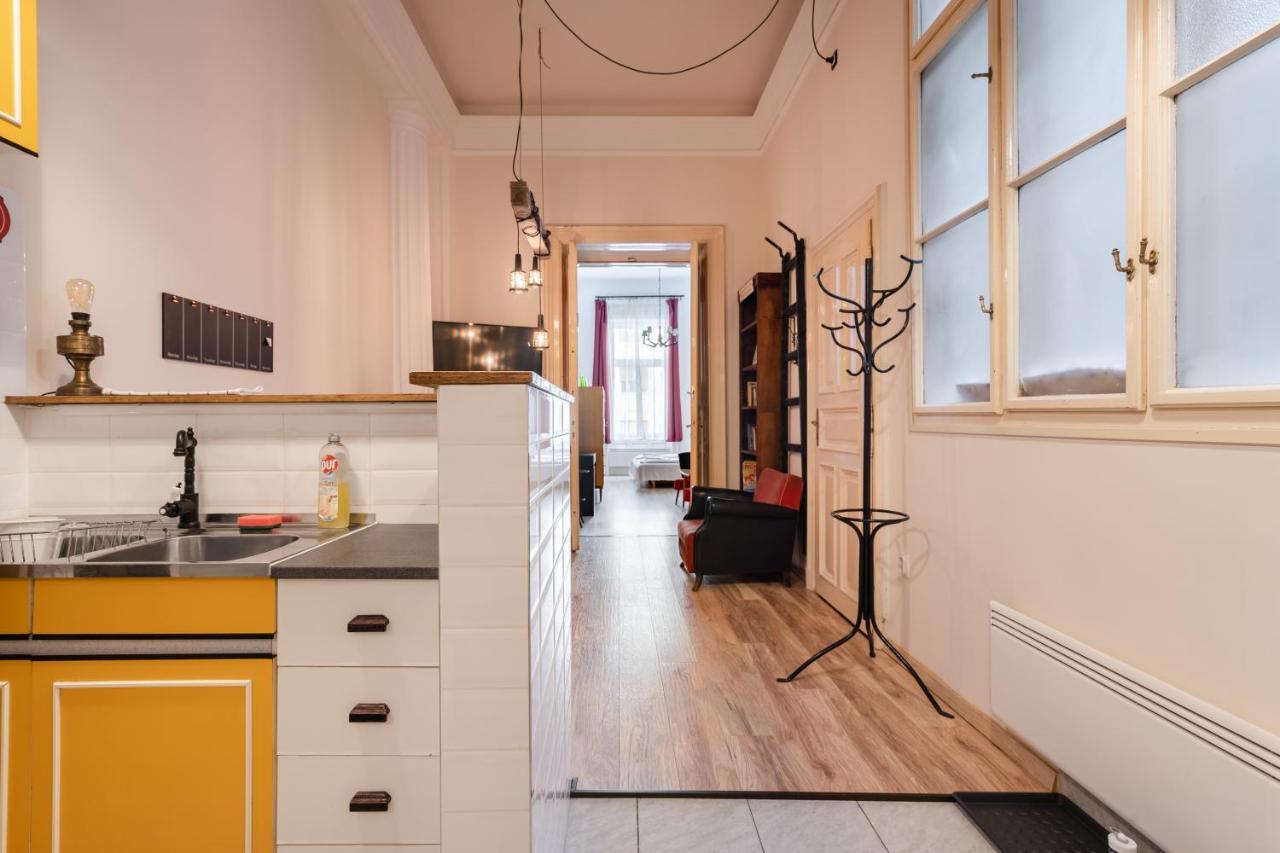 Retro Rebel Mode Apartment بودابست المظهر الخارجي الصورة
